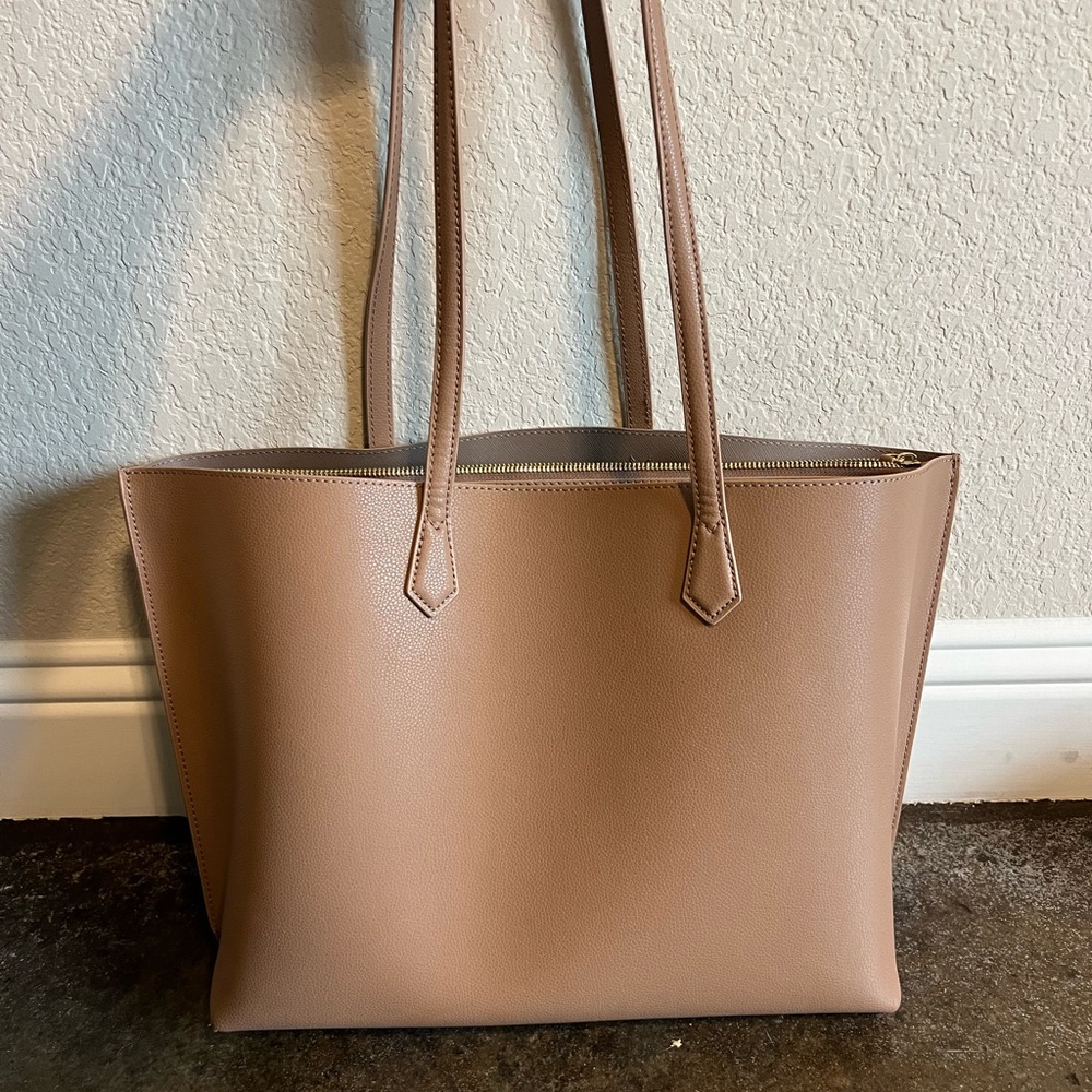 Elegant Tan Tote Bag